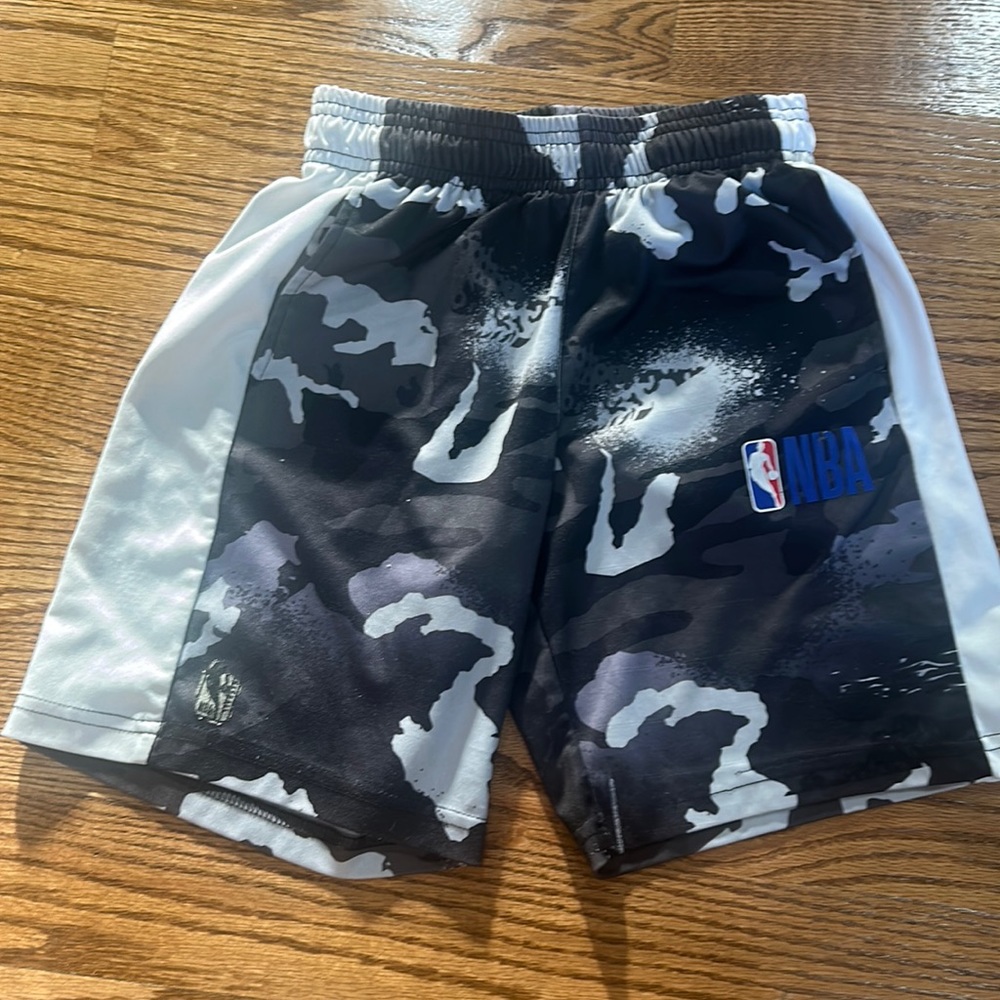 Nba short, size 8 kids good condition
